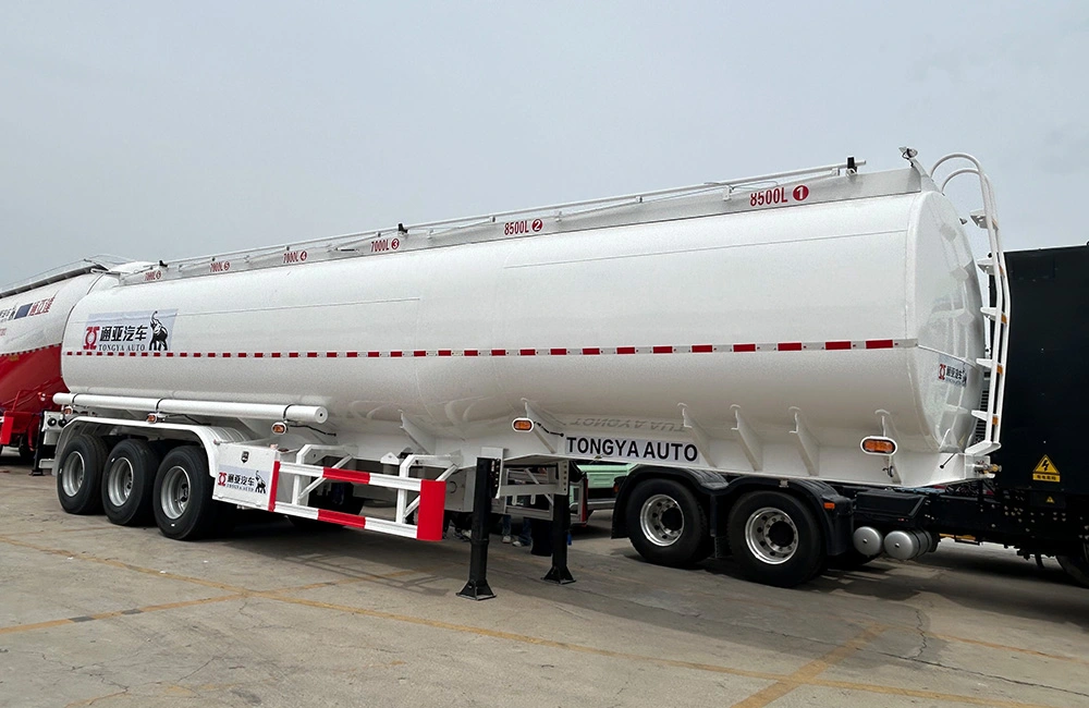 3 -nápravný olejový tanker semifúrik na predaj
